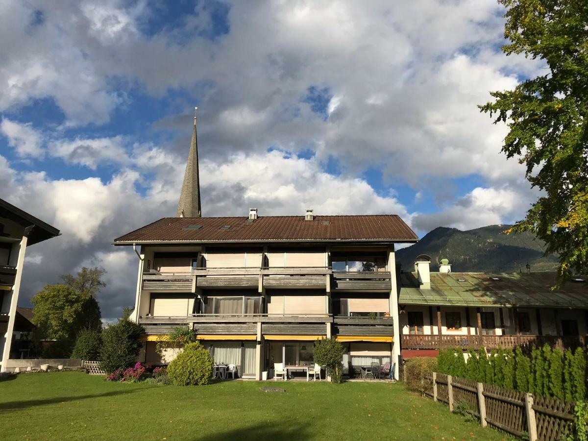 Central Garden-Mountain Apartment Garmisch-Partenkirchen Exterior photo